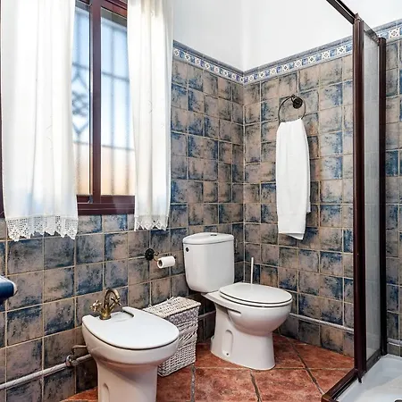 Cortijo La Dehesa منزل ريفي